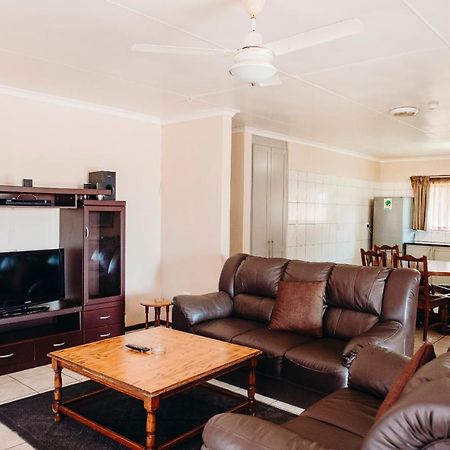 Port Edward Holiday Resort المظهر الخارجي الصورة