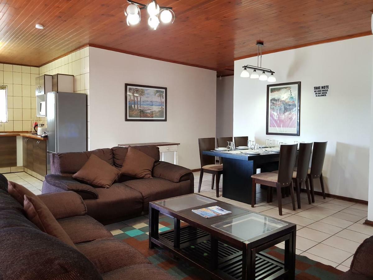 Port Edward Holiday Resort المظهر الخارجي الصورة