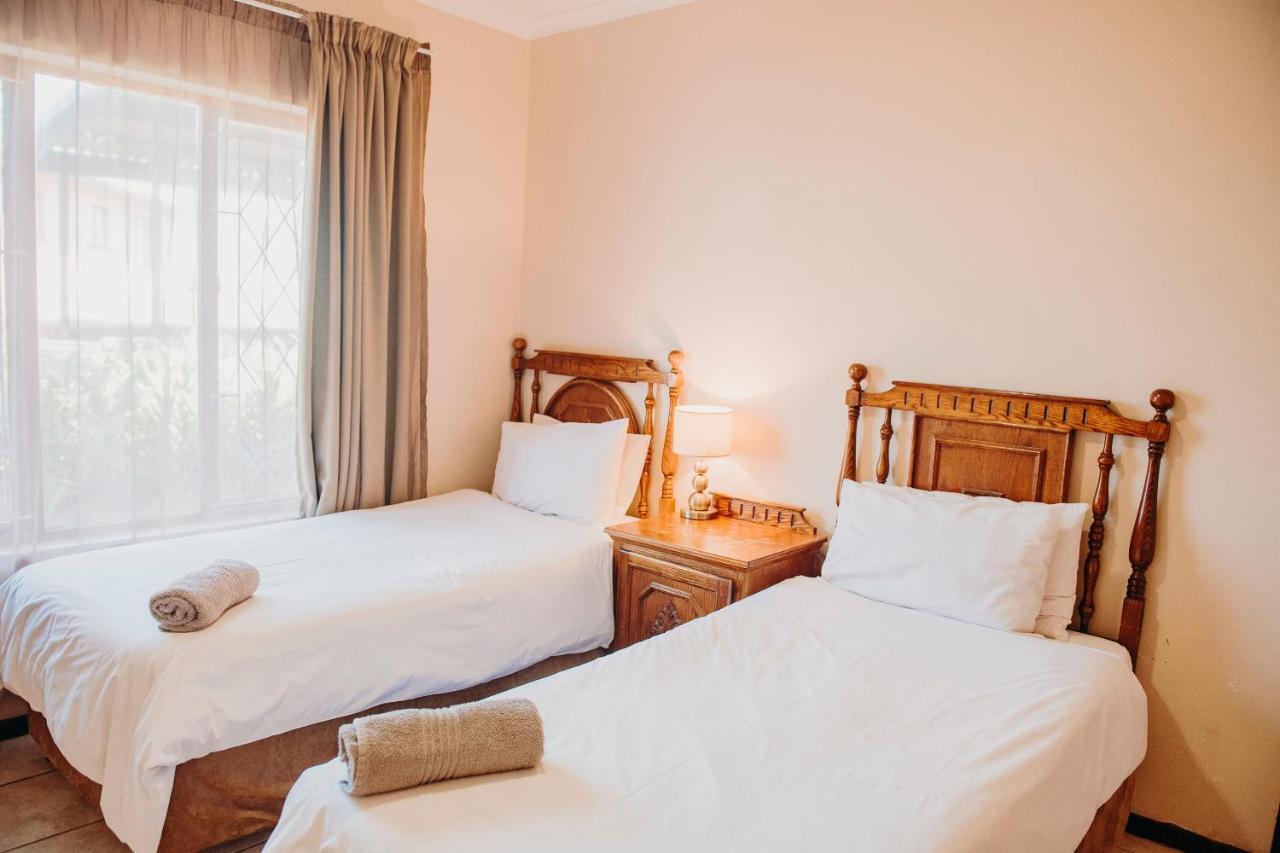 Port Edward Holiday Resort المظهر الخارجي الصورة